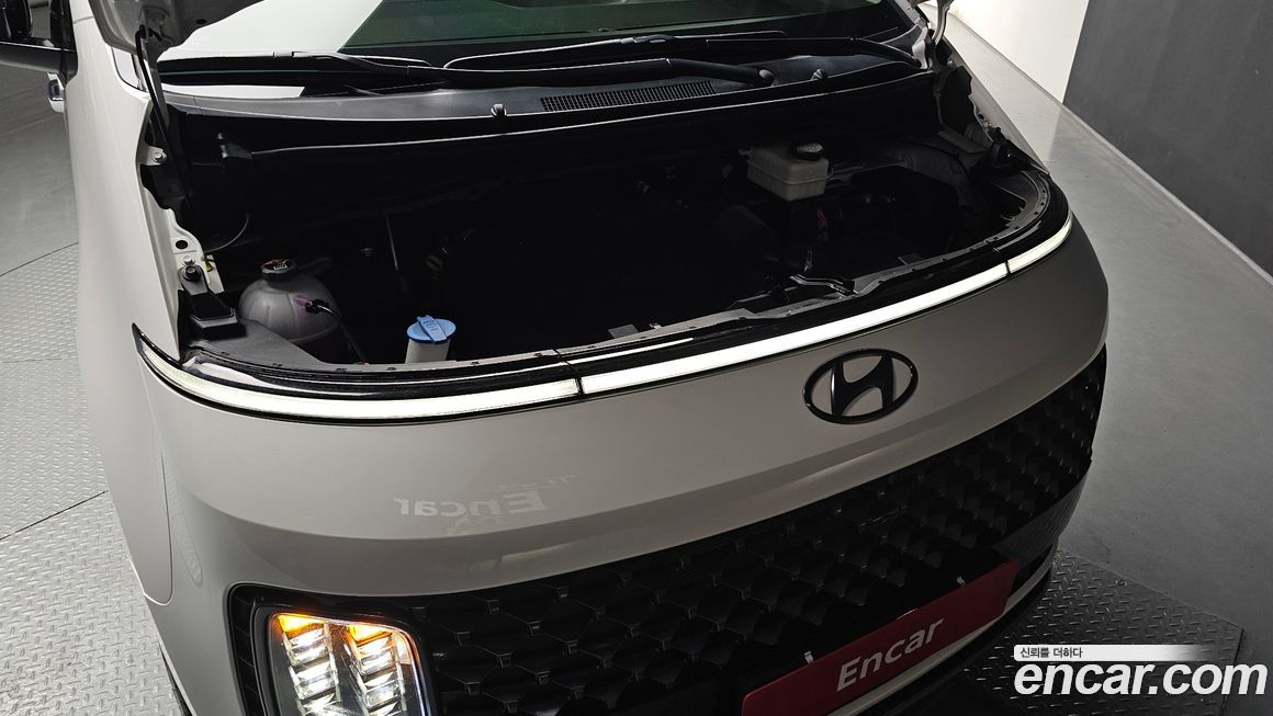 Hyundai Staria 2023