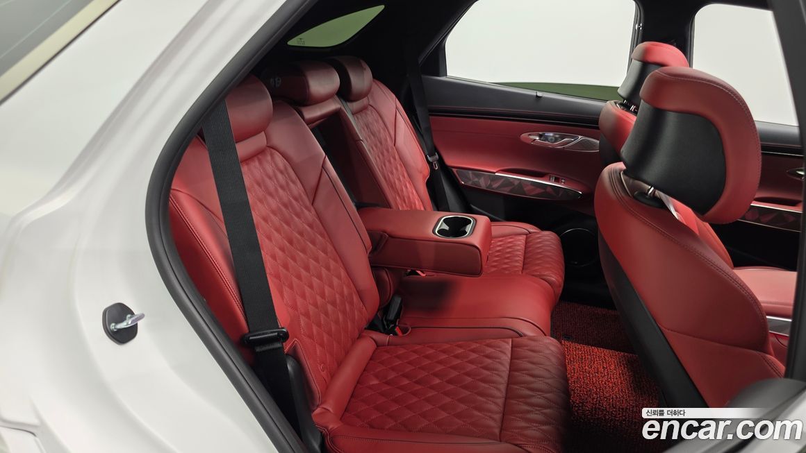 Genesis GV70 2024