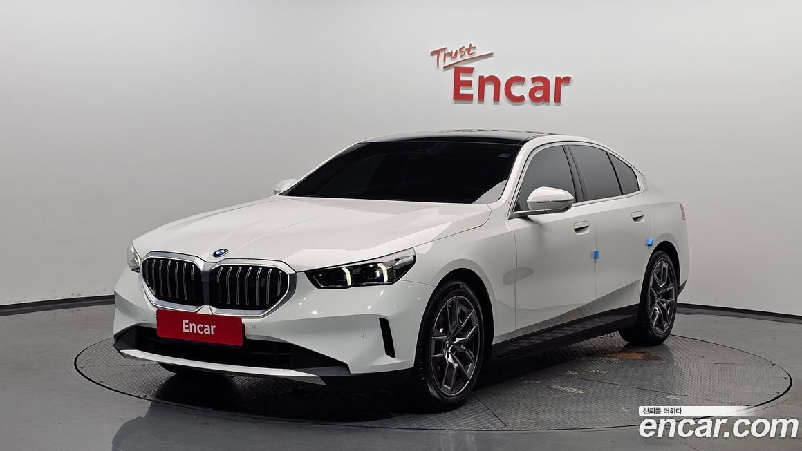 BMW i5 2024