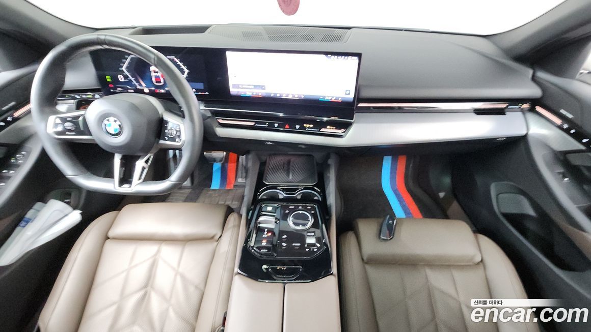 BMW 5-Series 2024