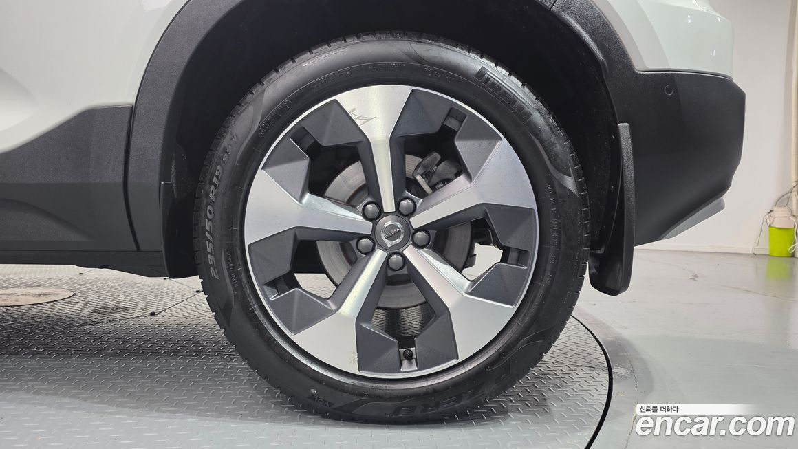 Volvo XC40 2023