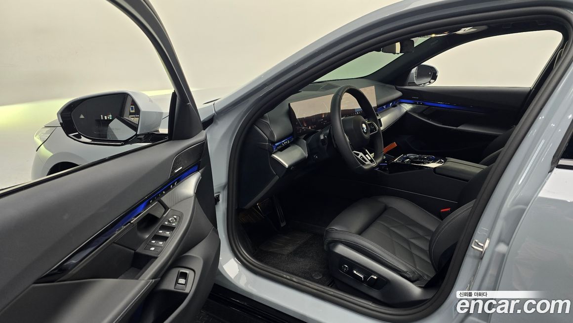 BMW 5-Series 2025
