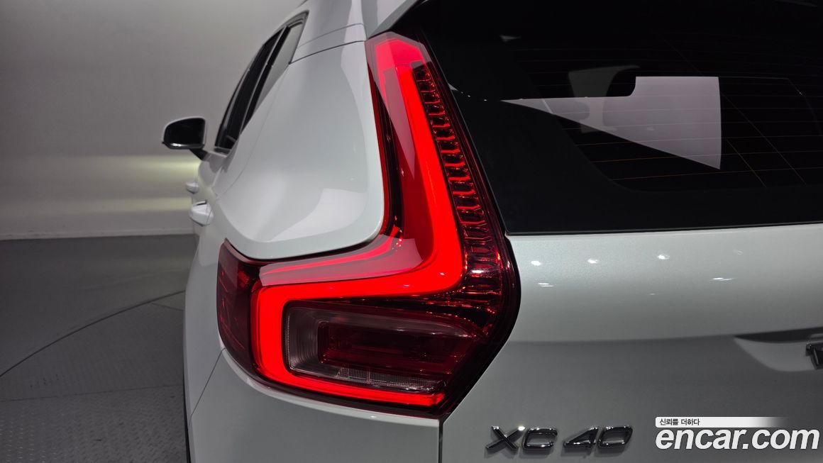 Volvo XC40 2023