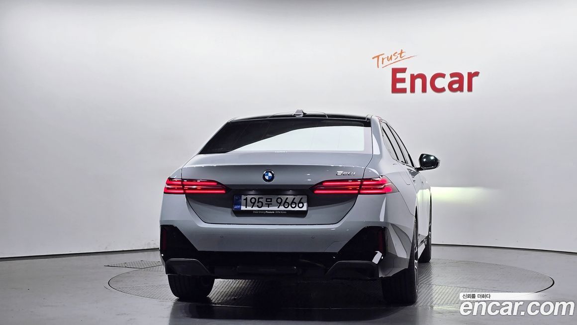 BMW 5-Series 2025
