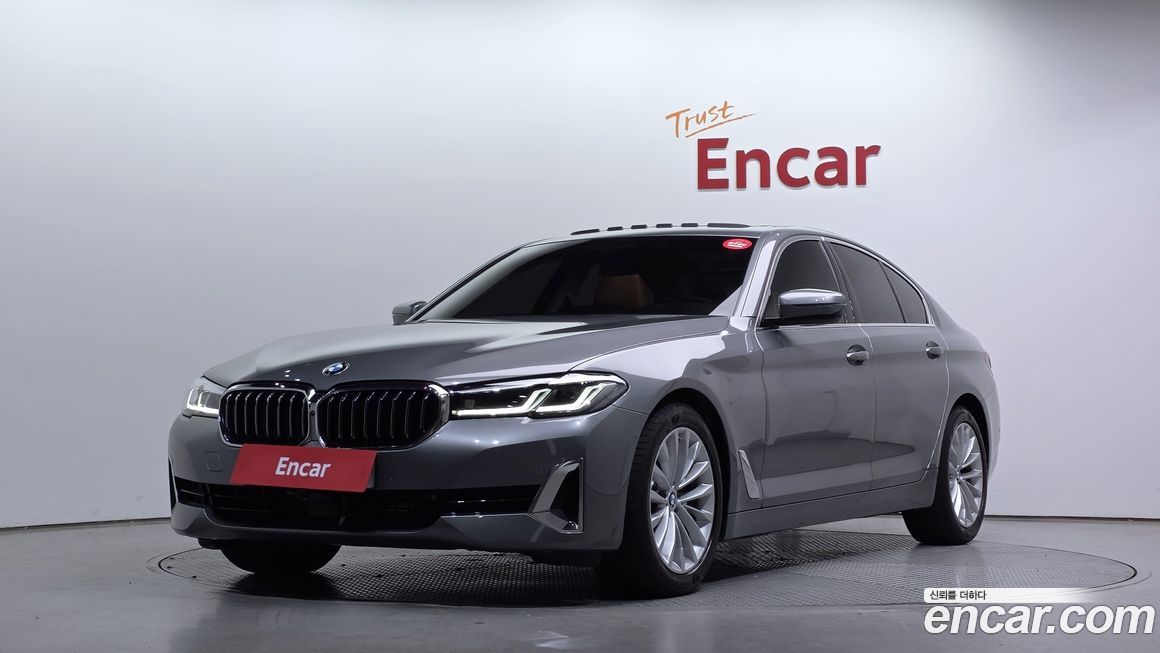 BMW 5-Series 2023