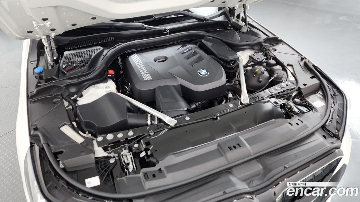 BMW 5-Series 2024