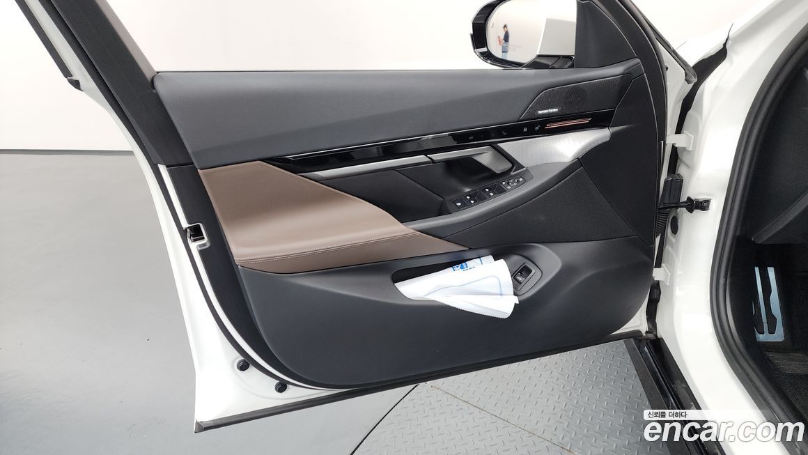 BMW 5-Series 2024