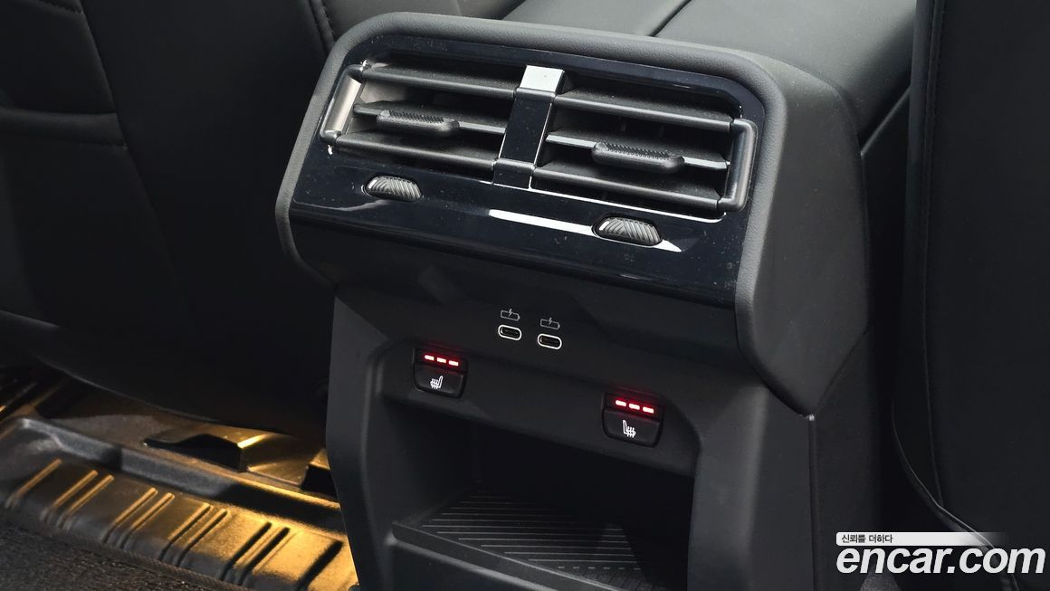 BMW 5-Series 2025