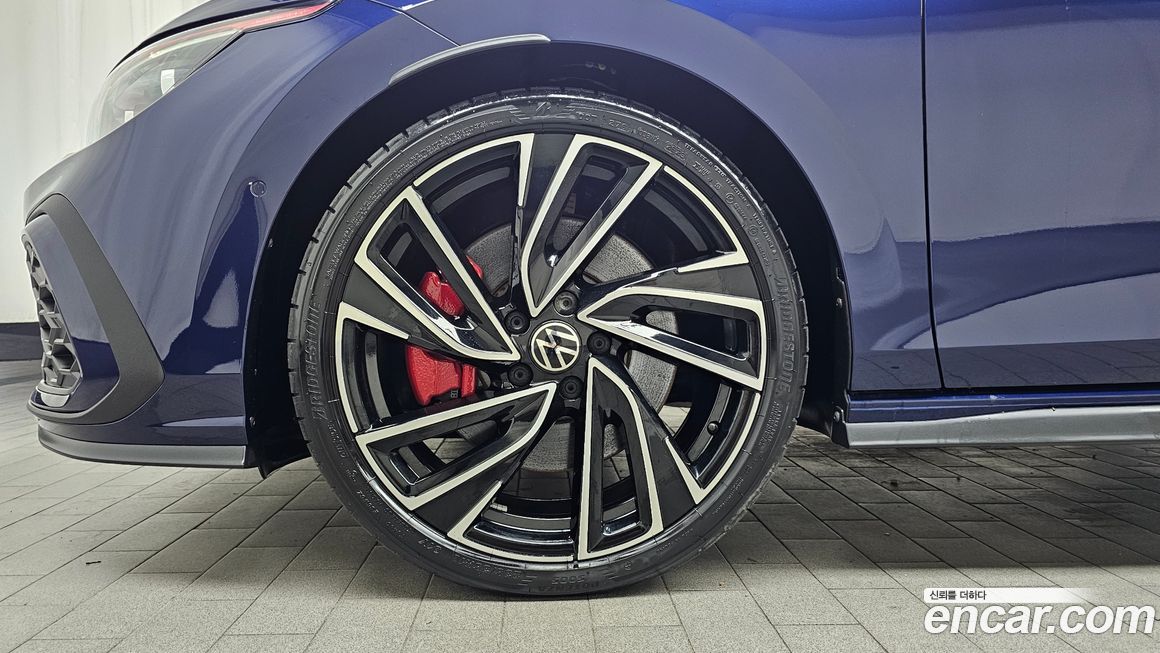 Volkswagen Golf 2024