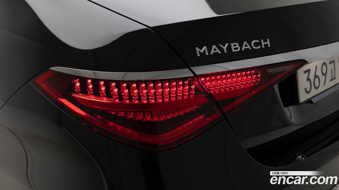 Mercedes-Benz S-Class 2025