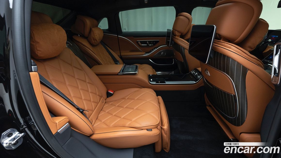 Mercedes-Benz S-Class 2025
