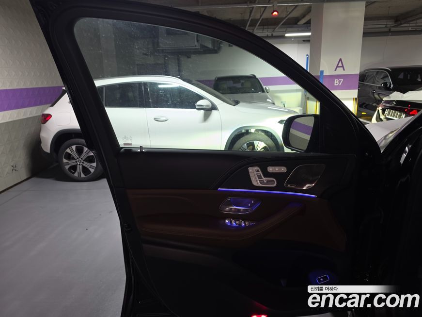 Mercedes-Benz GLS-Class 2025