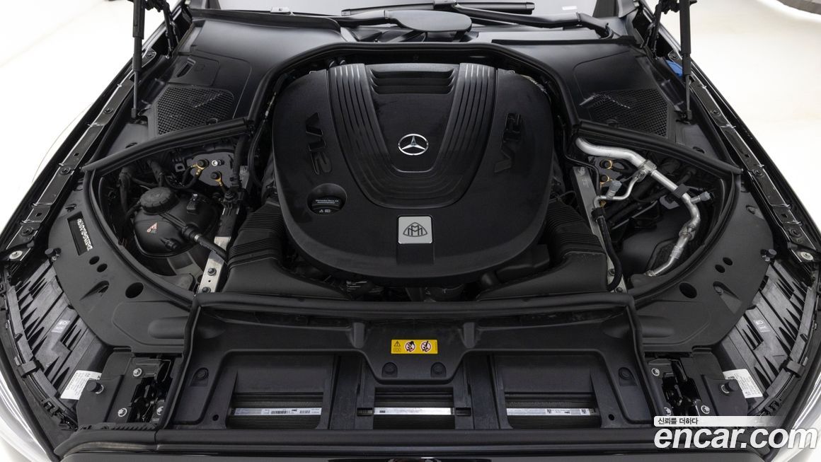 Mercedes-Benz S-Class 2025