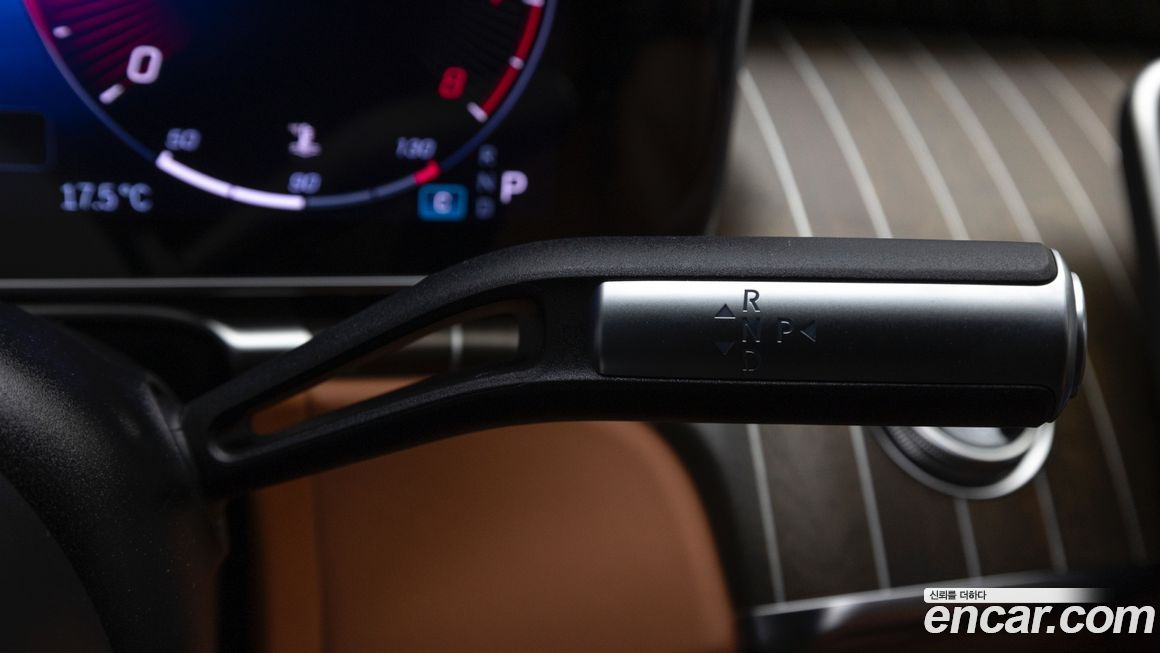 Mercedes-Benz S-Class 2025