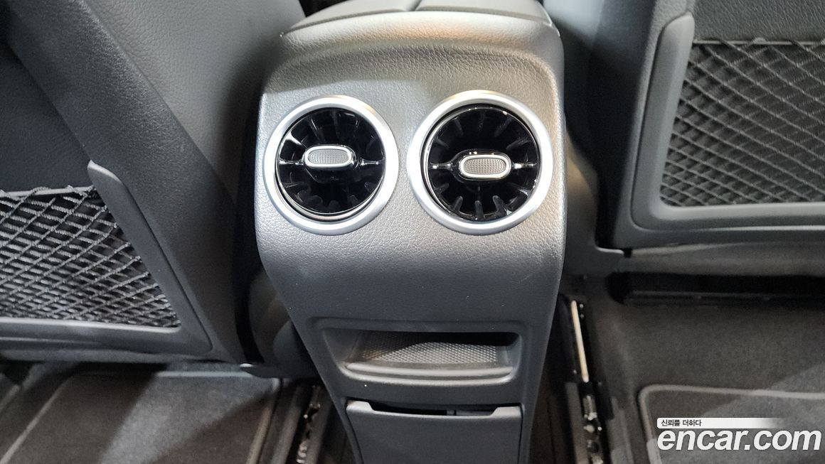 Mercedes-Benz EQA 2023