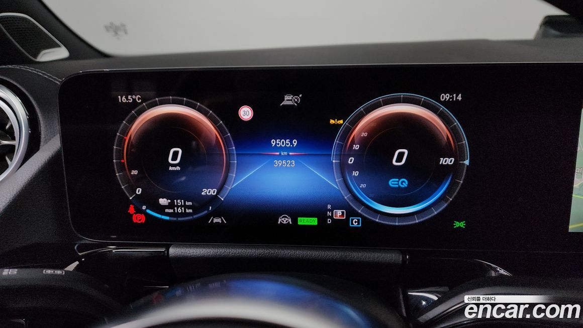 Mercedes-Benz EQA 2023