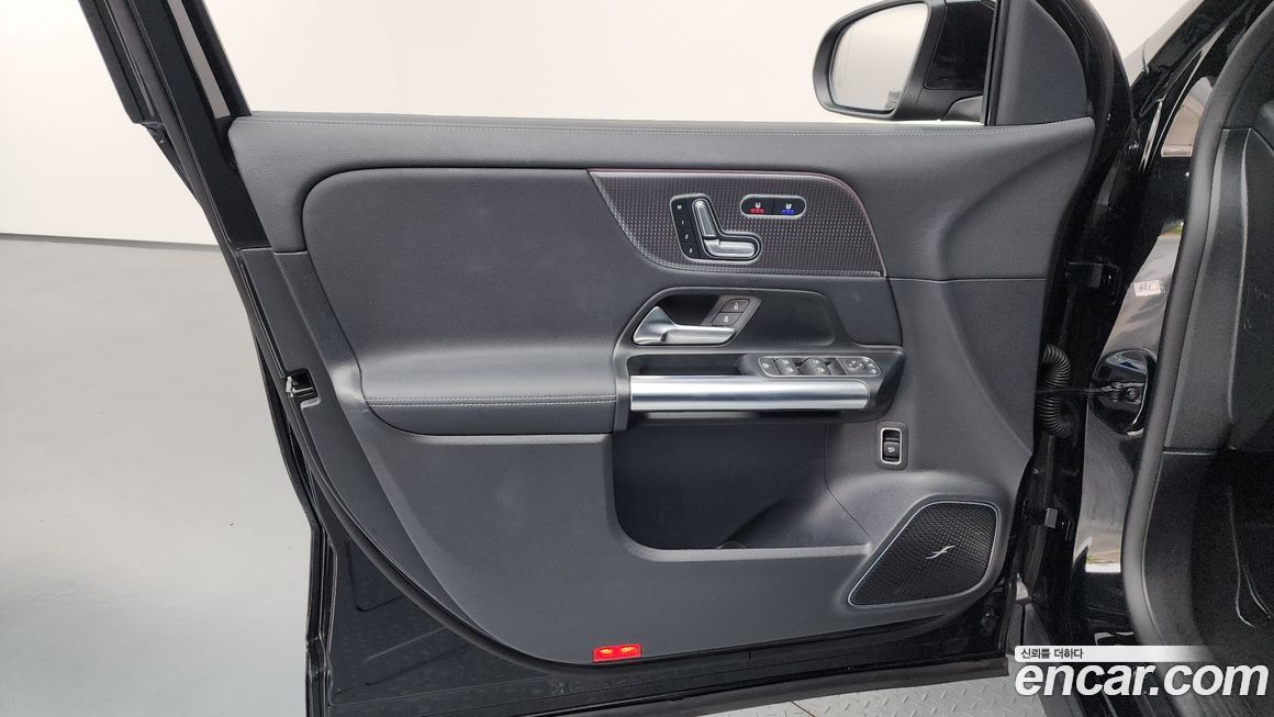 Mercedes-Benz EQA 2023