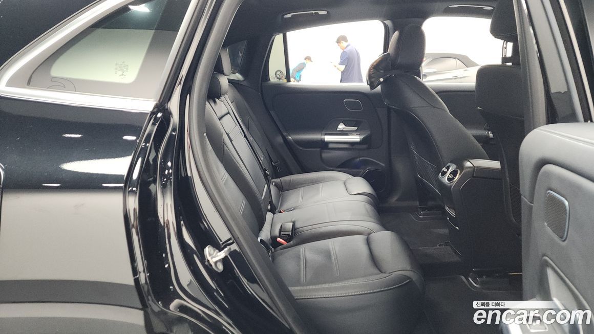 Mercedes-Benz EQA 2023