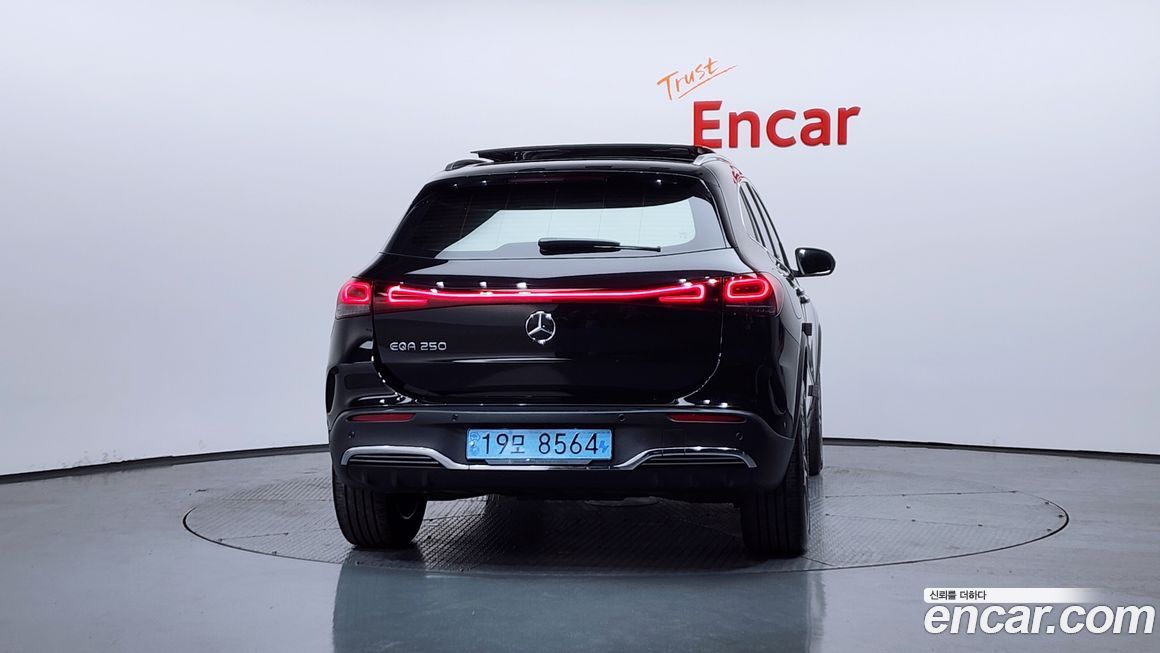 Mercedes-Benz EQA 2023