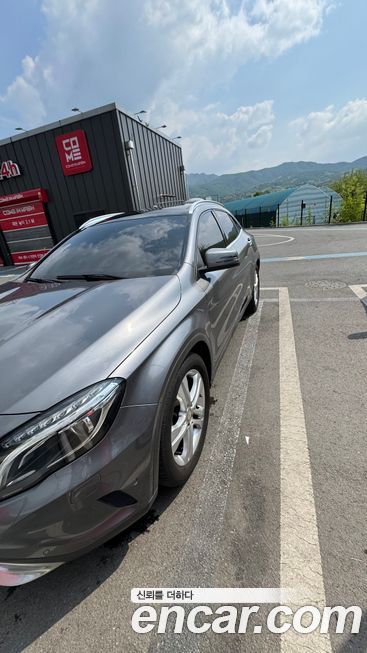 Mercedes-Benz GLA-Class 2015