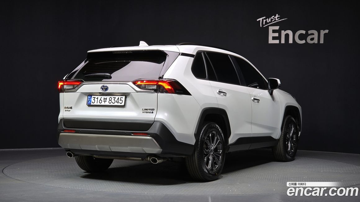 Toyota RAV4 2024