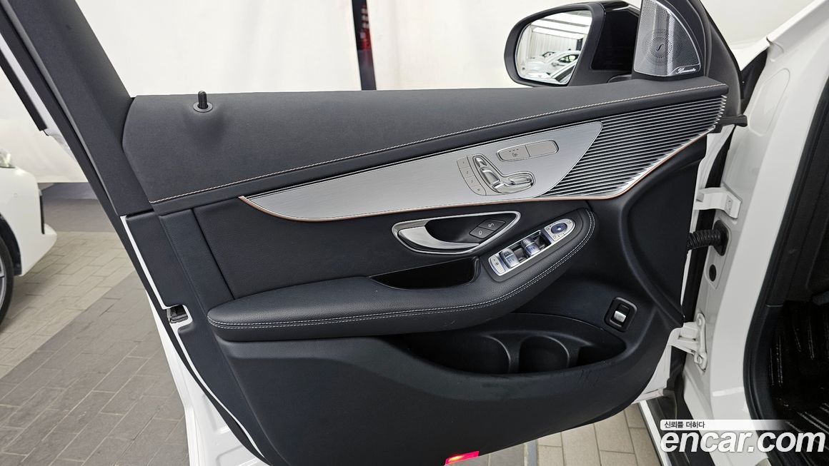 Mercedes-Benz EQC 2021