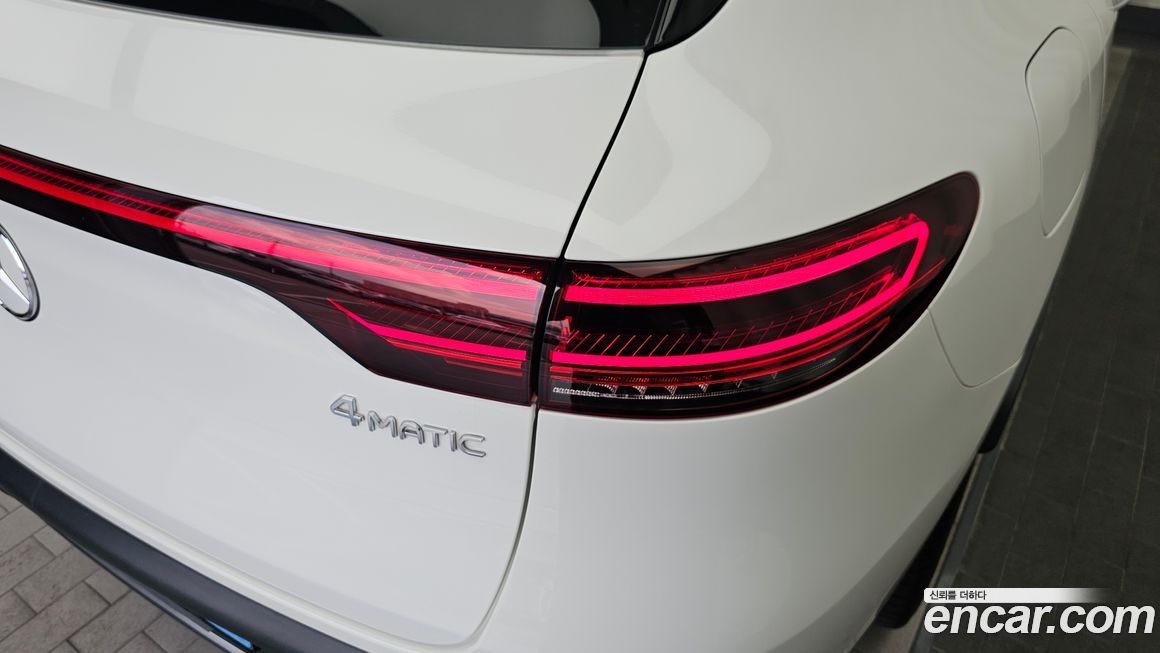 Mercedes-Benz EQC 2021
