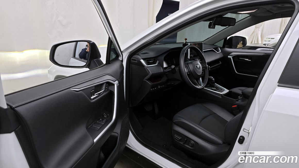 Toyota RAV4 2024