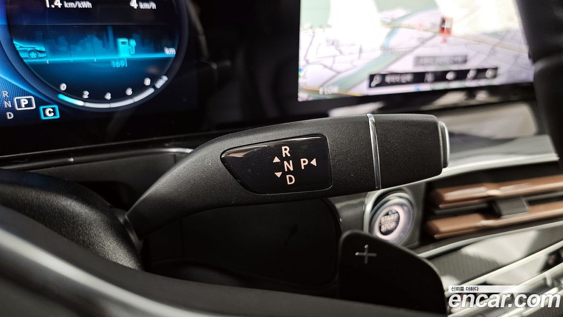 Mercedes-Benz EQC 2021