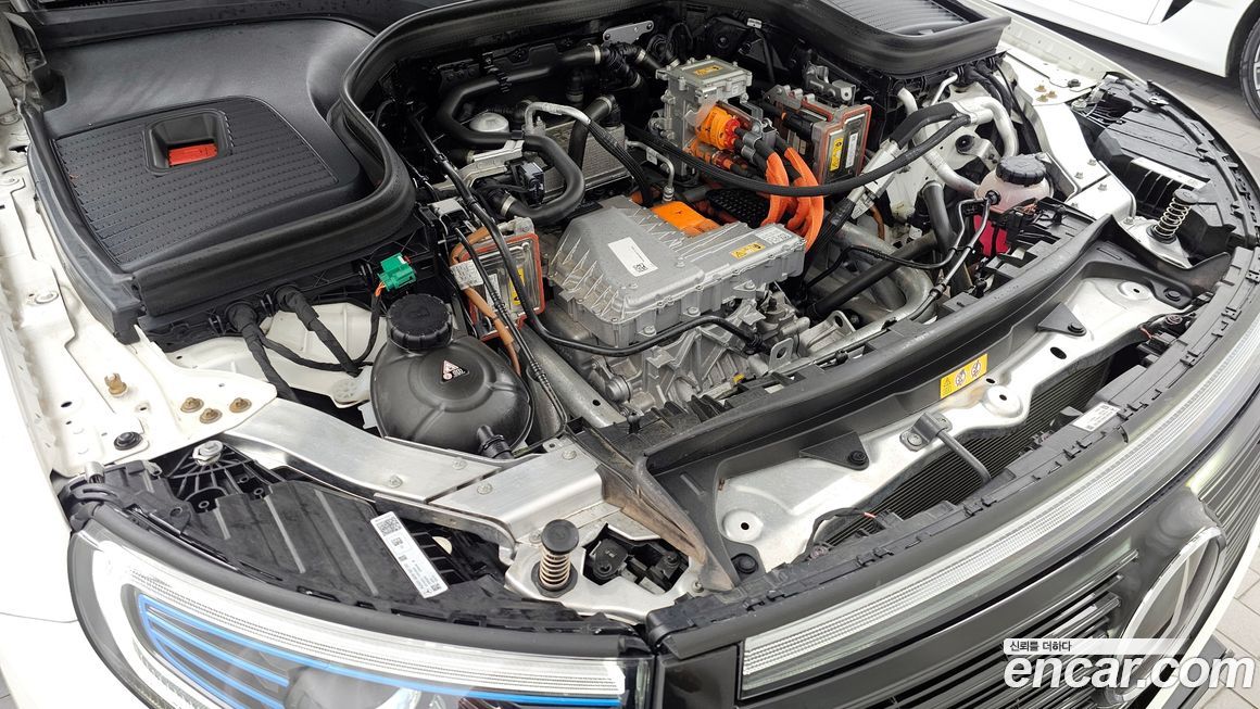Mercedes-Benz EQC 2021
