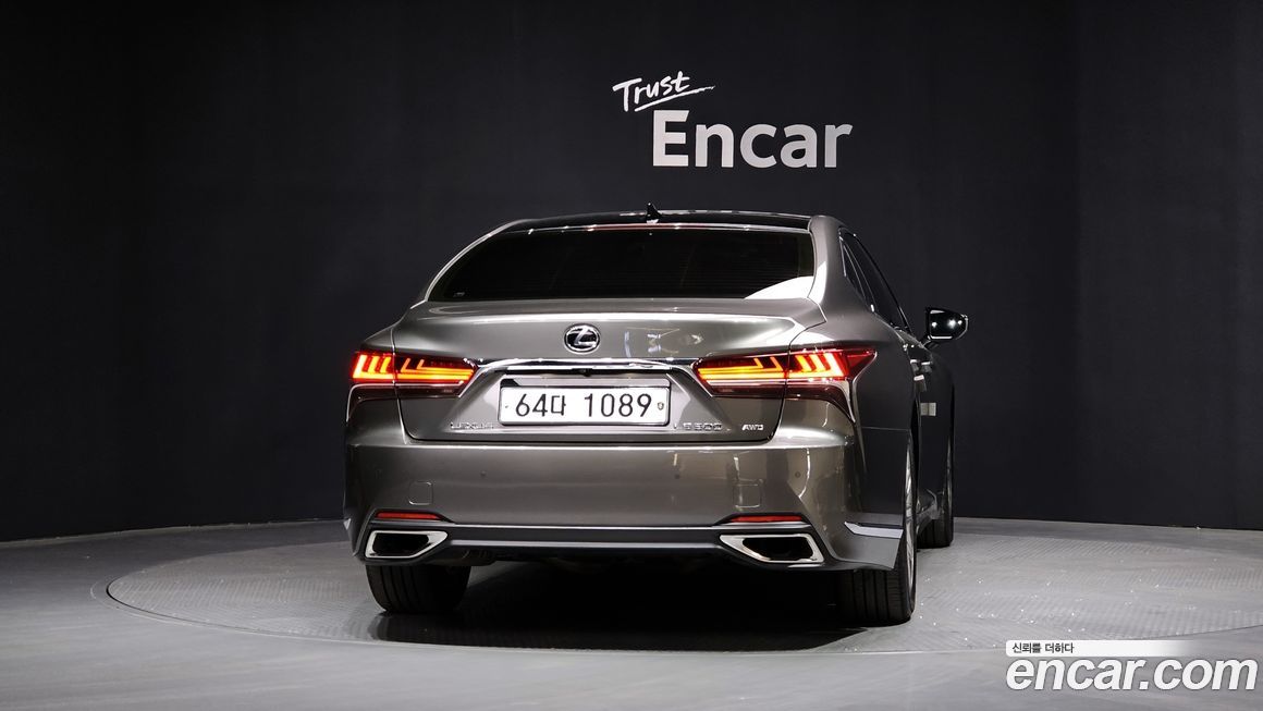 Lexus LS 2018