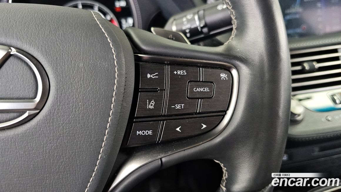 Lexus LS 2018