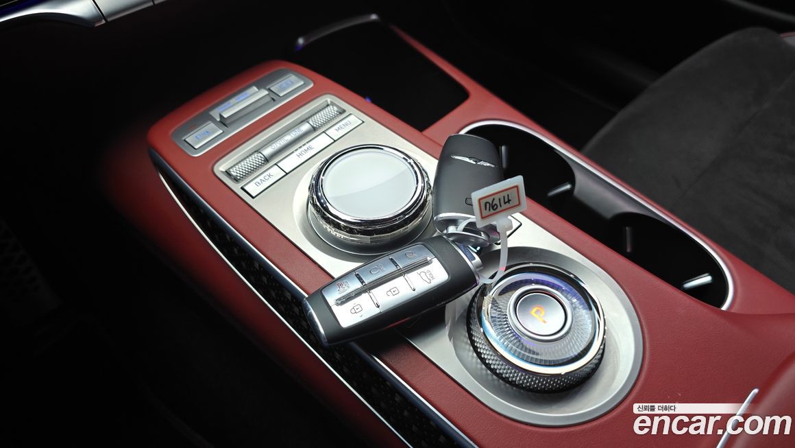 Genesis GV70 2023