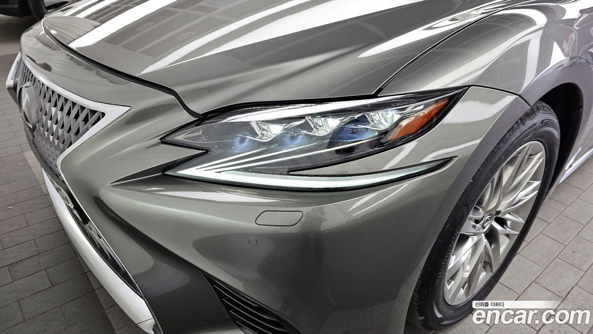 Lexus LS 2018