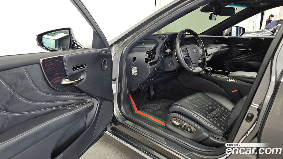 Lexus LS 2018