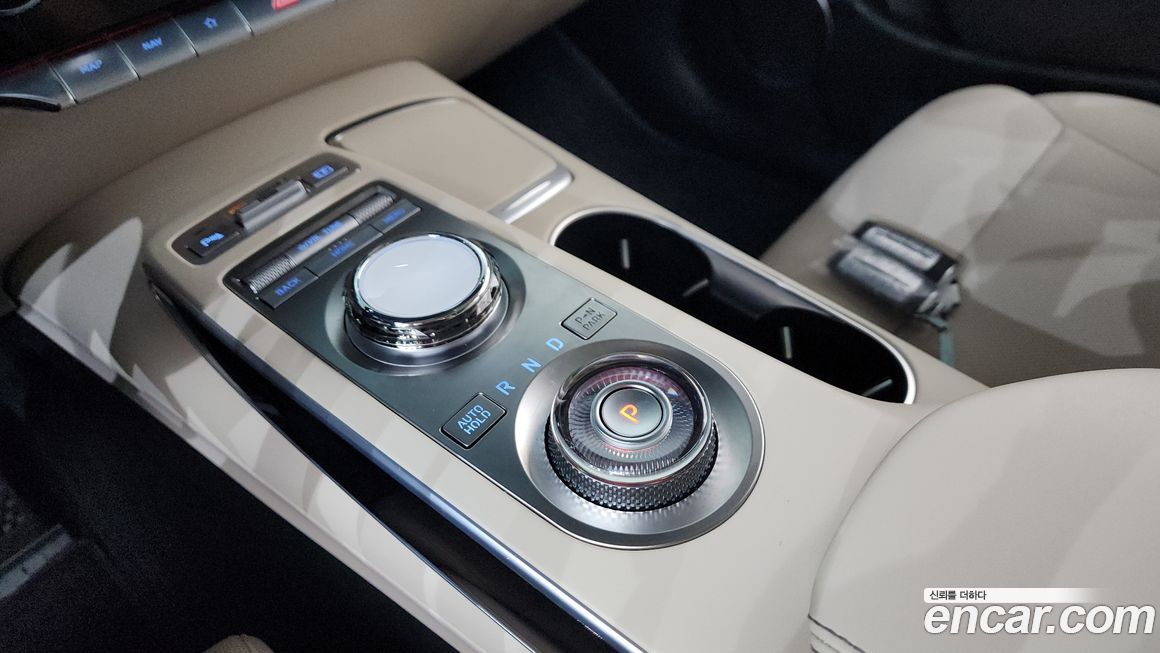 Genesis GV70 2023