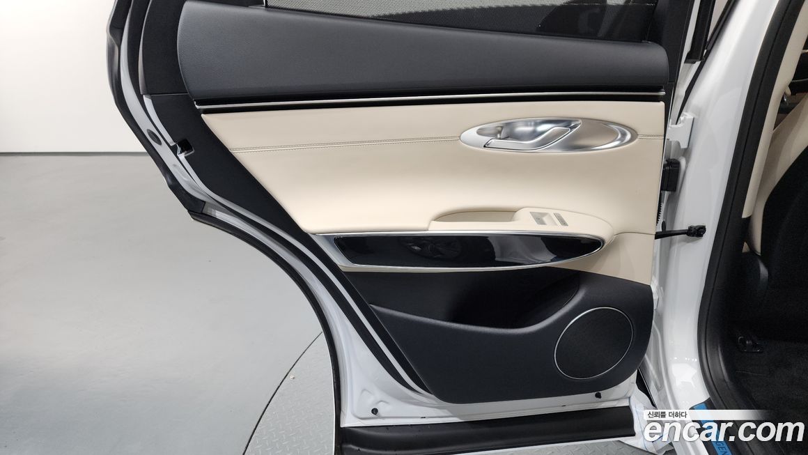 Genesis GV70 2023