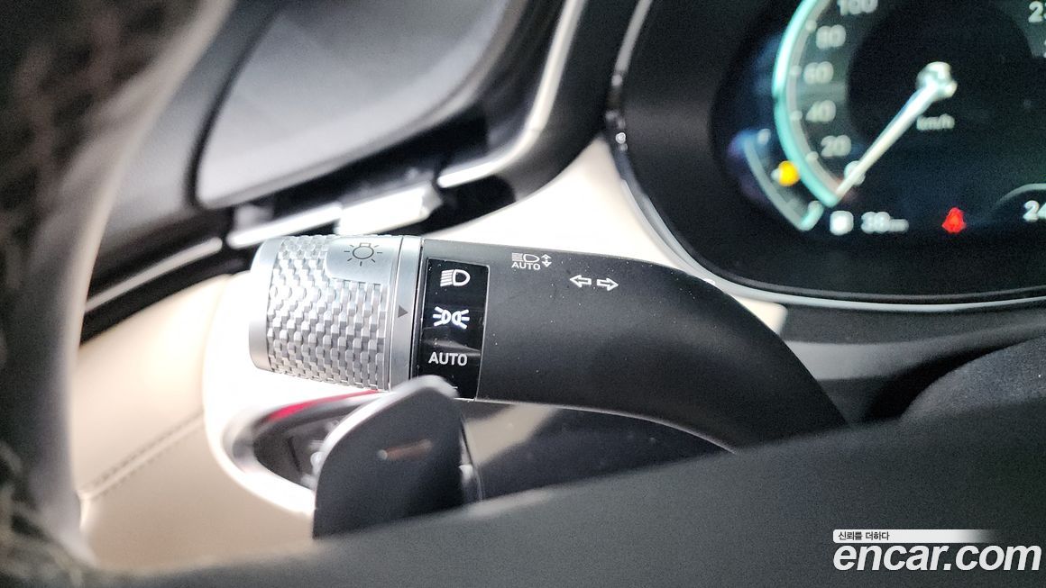 Genesis GV70 2023
