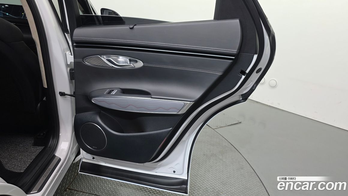 Genesis GV70 2023