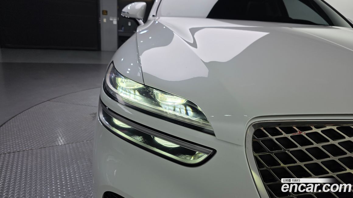 Genesis GV70 2023