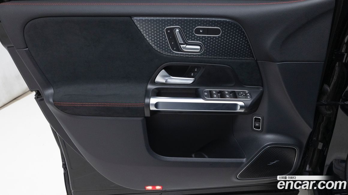 Mercedes-Benz EQB 2025