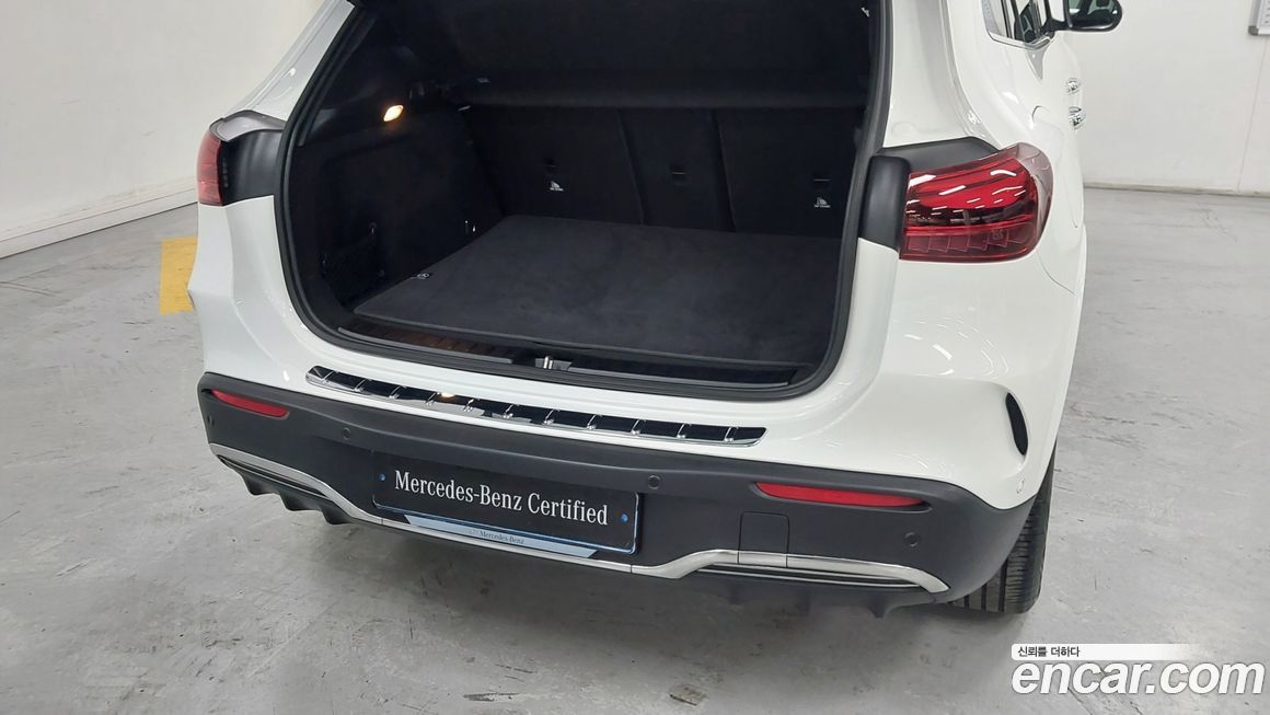 Mercedes-Benz EQA 2025