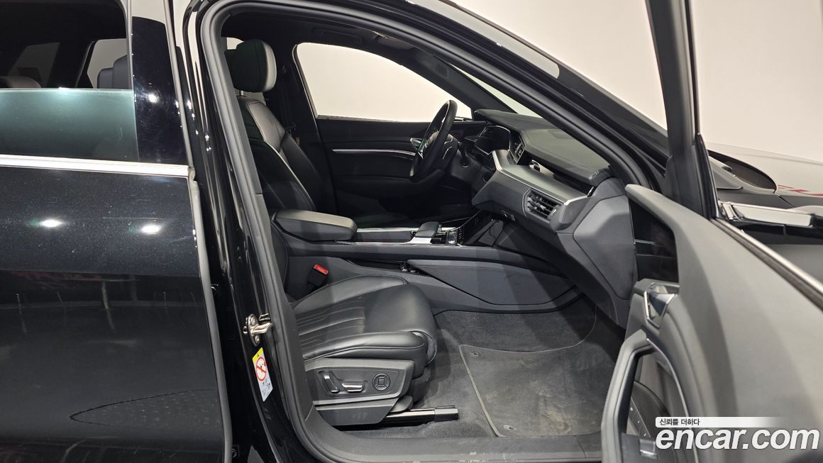 Audi e-tron 2022