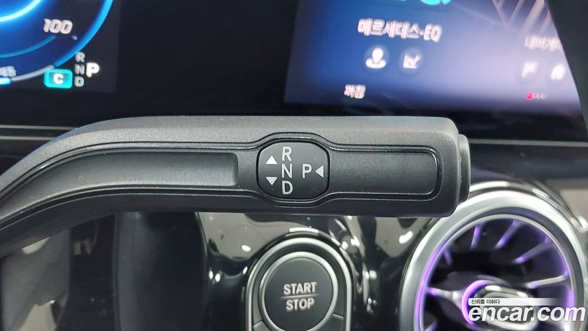 Mercedes-Benz EQA 2025