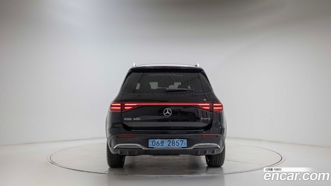 Mercedes-Benz EQB 2025