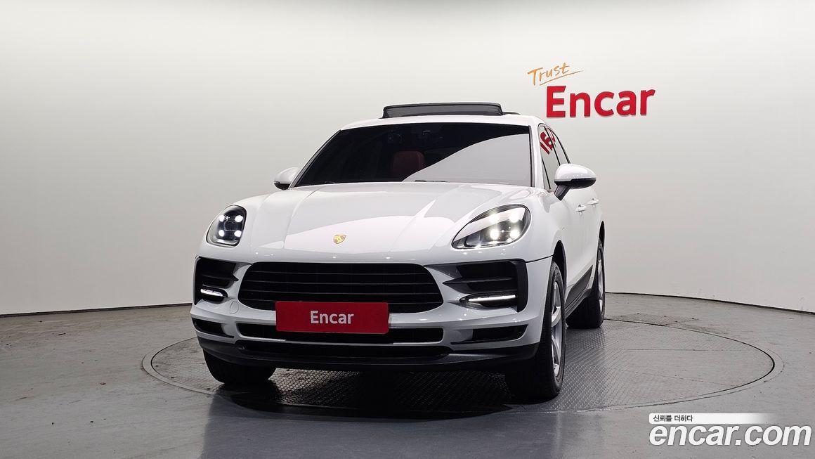 Porsche Macan 2021