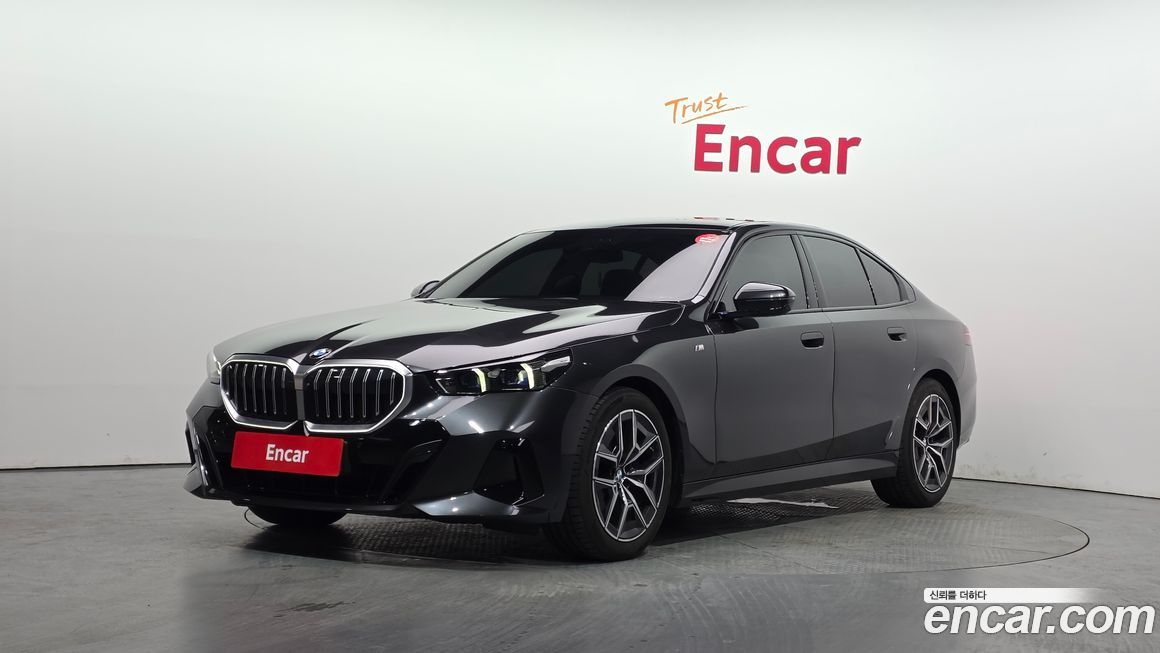 BMW 5-Series 2024