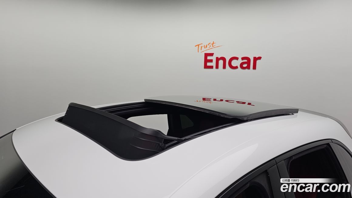 Porsche Macan 2021