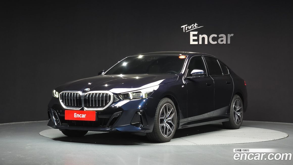 BMW 5-Series 2024