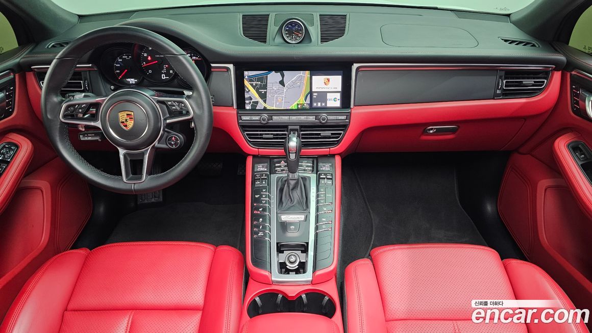 Porsche Macan 2021